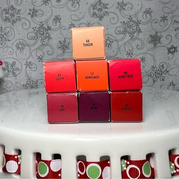 MAC Cosmetics Lock Kiss 24 Hour Lipstick x7 -Gutsy-Renegade-Teaser-Ruby True-Coy - Picture 2 of 12